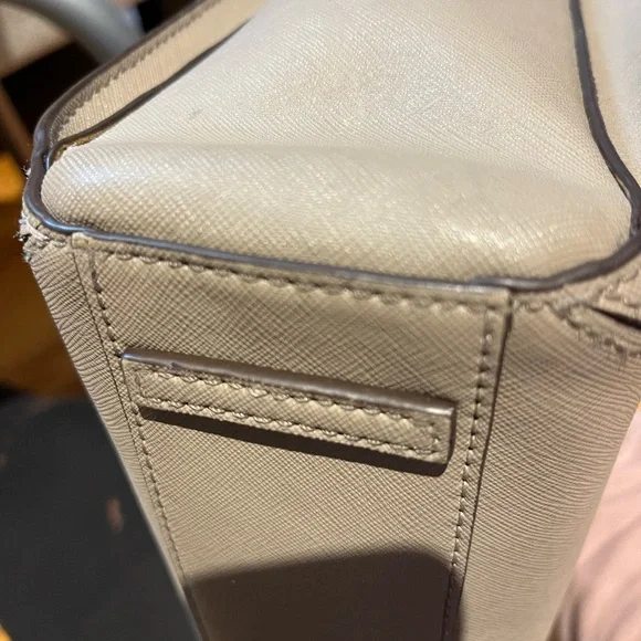 Tory Burch Robinson Small Zip Leather Tote - Picture 10 of 17